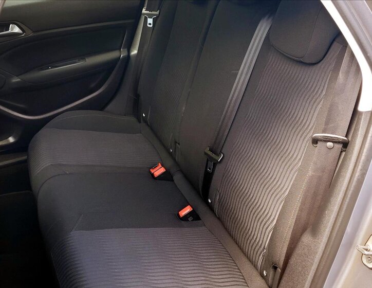 Peugeot 308 Kombi 1,2 l 96 kw