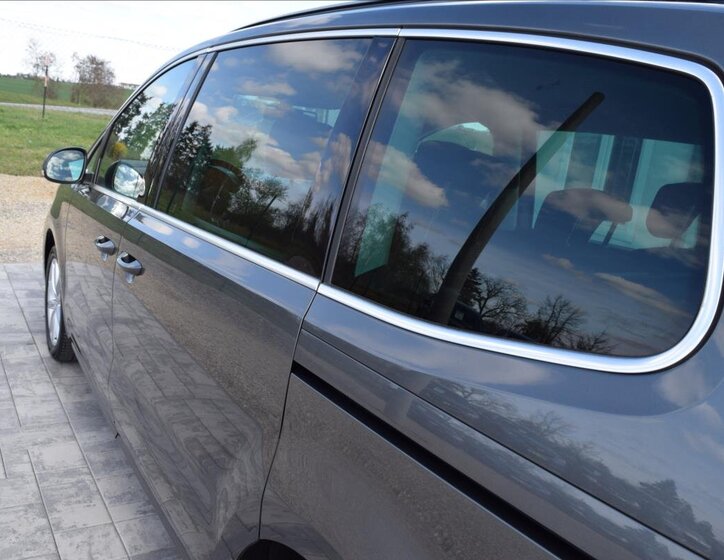 Volkswagen Sharan MPV 2,0 l 103 kw