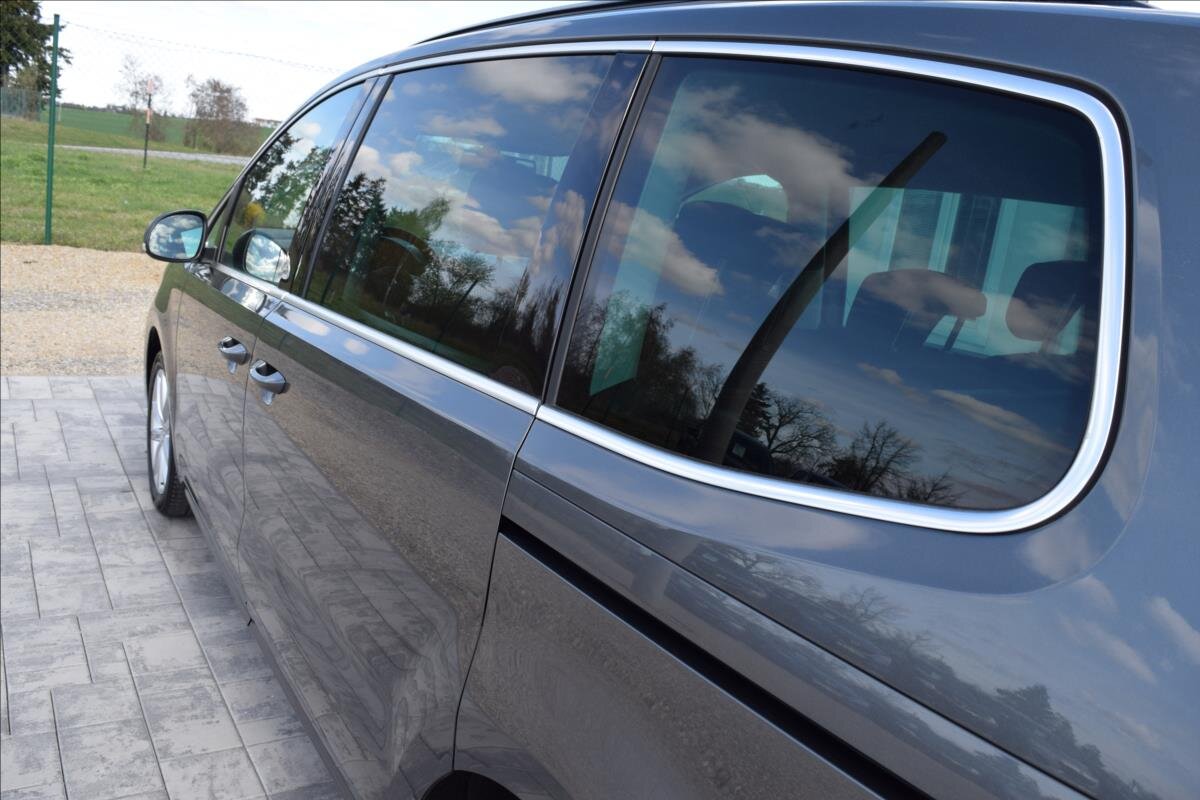 Volkswagen Sharan MPV 2,0 l 103 kw