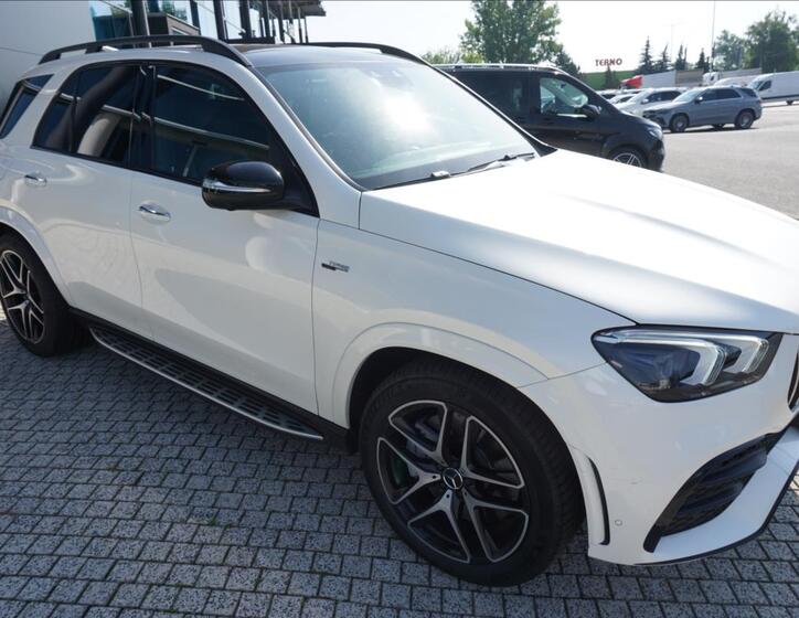 Mercedes-Benz GLE 1