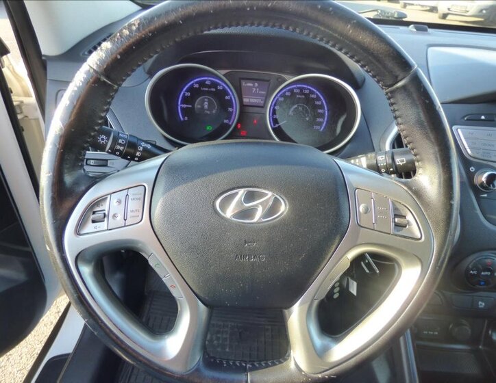 Hyundai ix35 SUV / Terénní 1,6 l 99 kw