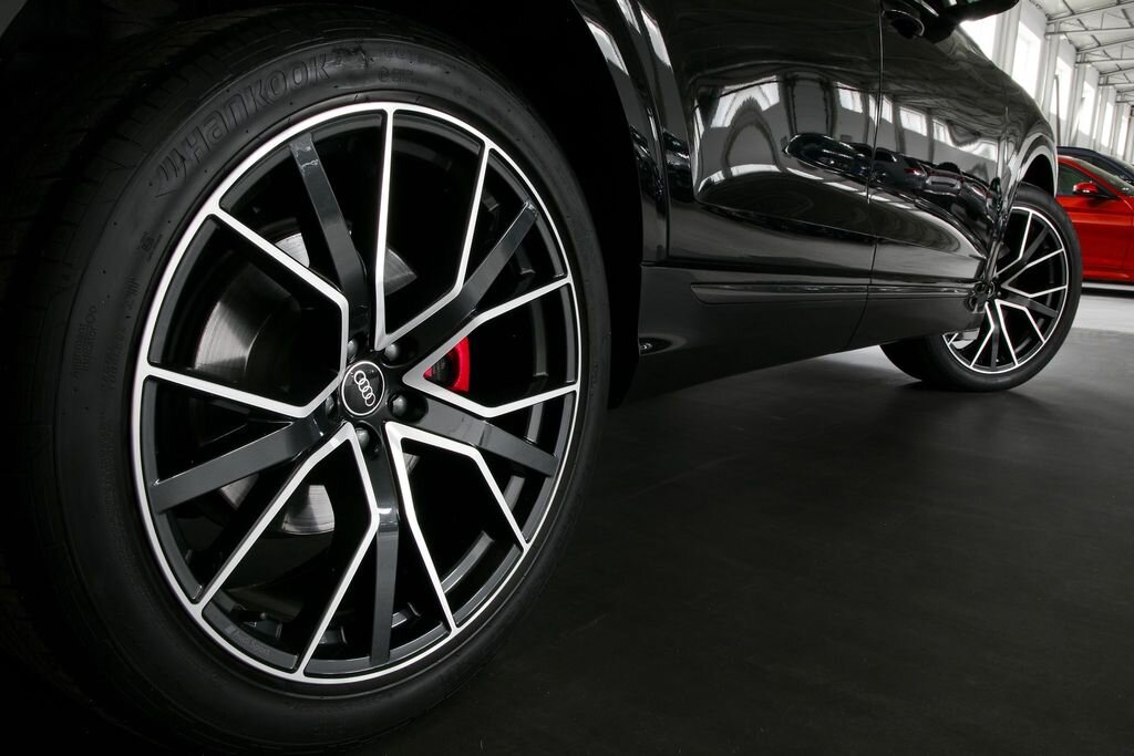 Audi SQ8 SUV 4,0 l 373 kw