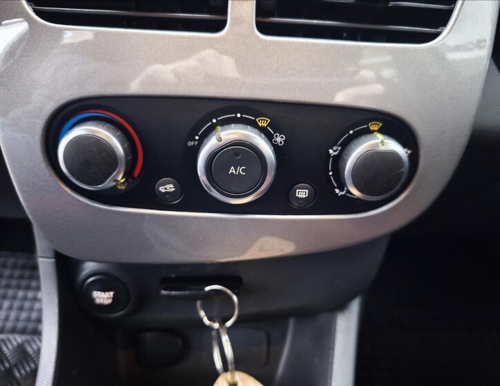 Renault Clio Hatchback 1,1 l 54 kw