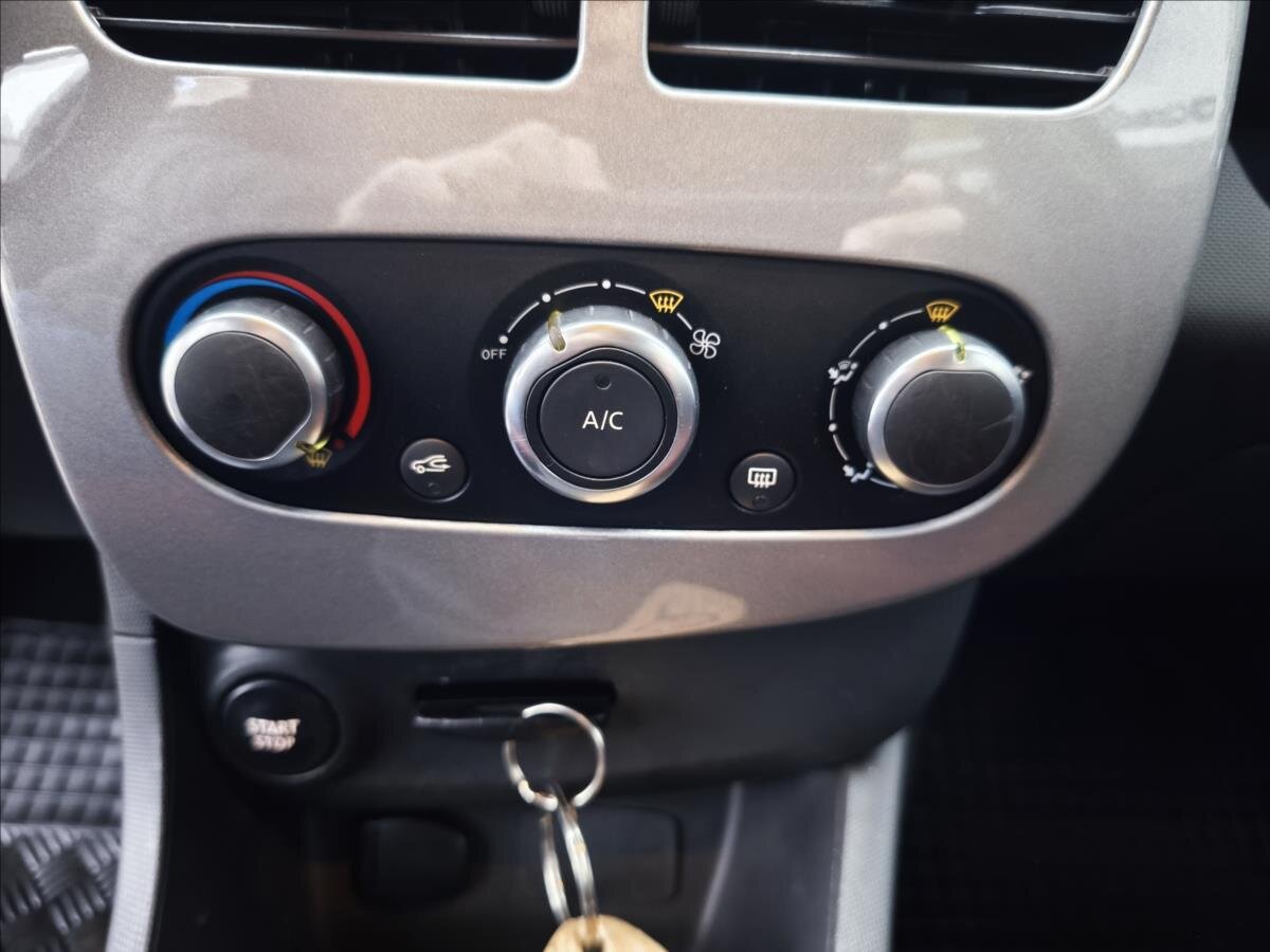 Renault Clio Hatchback 1,1 l 54 kw