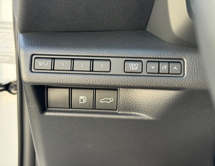 Lexus LBX SUV 1,5 l 67 kw