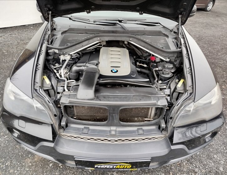 BMW X5 SUV 3,0 l 173 kw