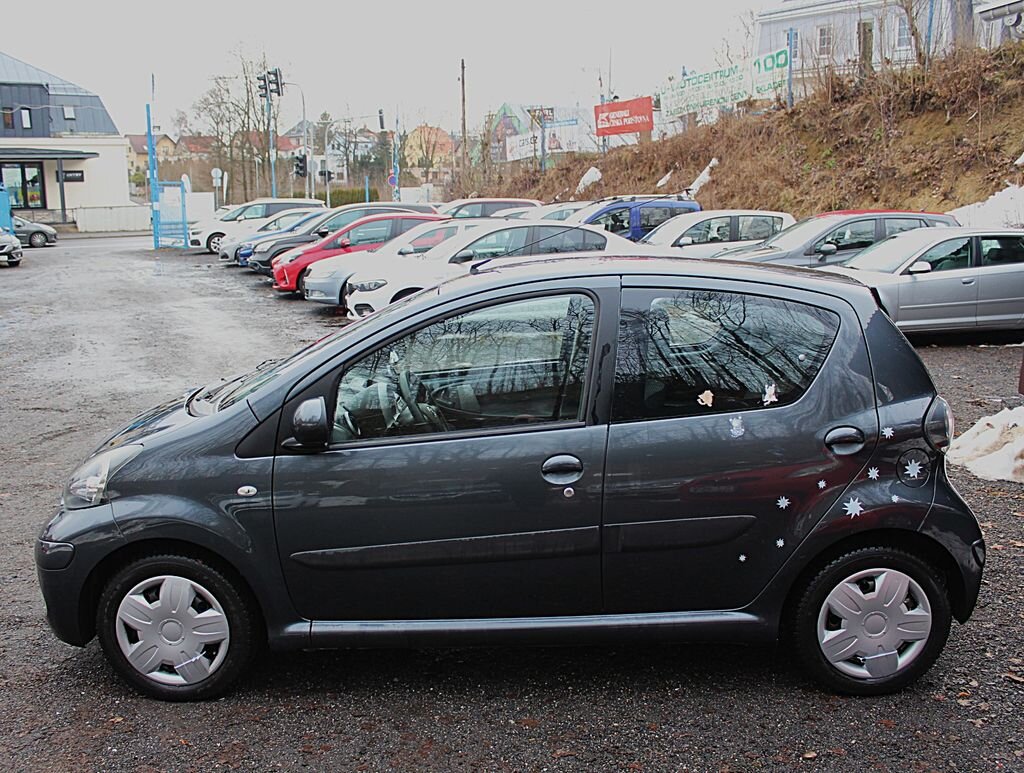 Toyota Aygo Hatchback 998,0 50 kw