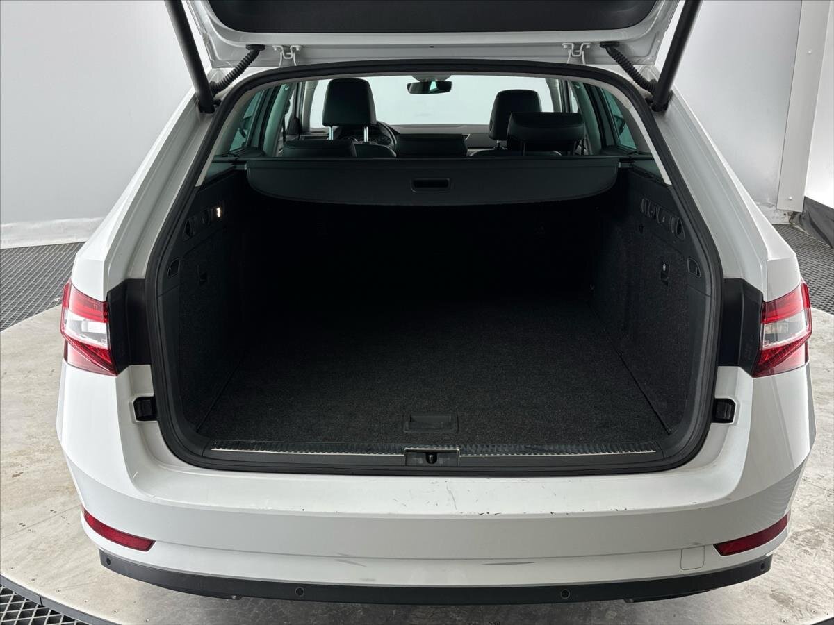 Škoda Superb Kombi 2,0 l 110 kw