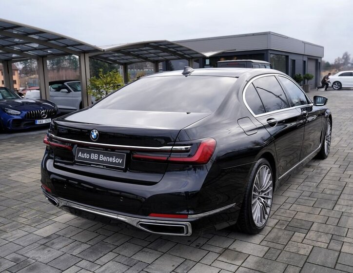BMW Řada 7 6