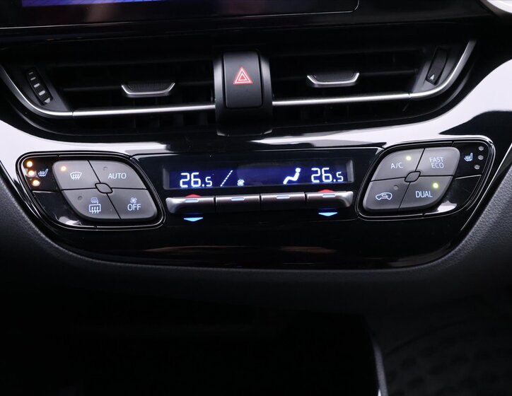 Toyota C-HR SUV 1,8 l 72 kw