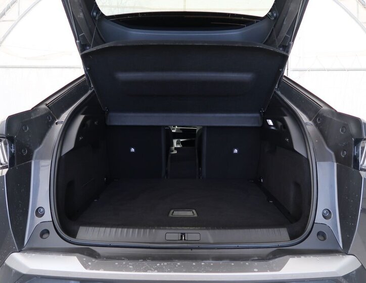 Peugeot 3008 SUV 1,2 l 100 kw