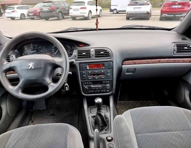 Peugeot 406 Sedan / Limuzína 2,0 l 80 kw