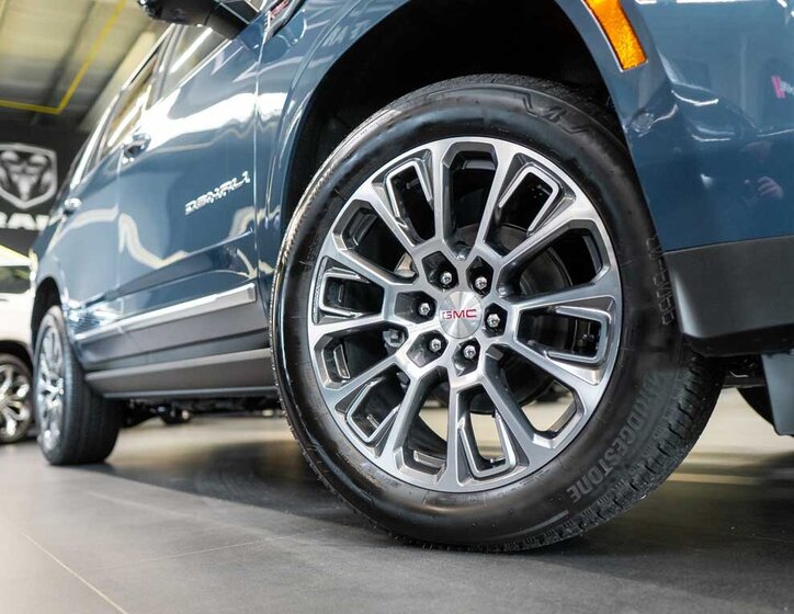 GMC Yukon SUV 6,2 l 313 kw