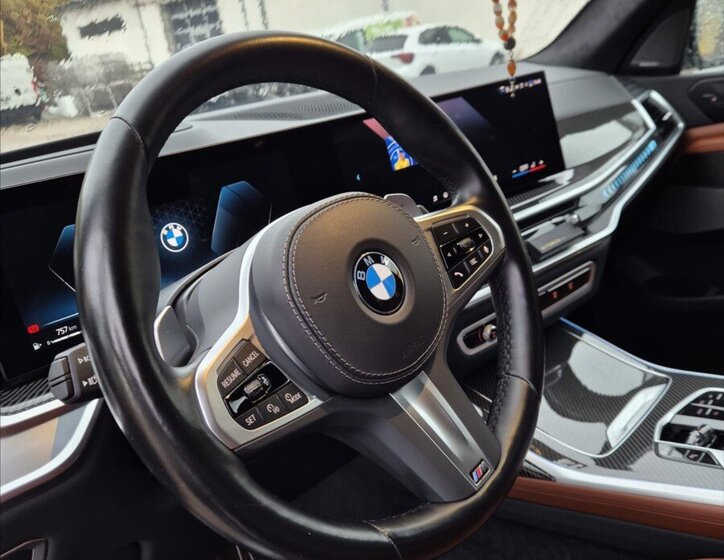 BMW X7 SUV / Terénní 3,0 l 250 kw