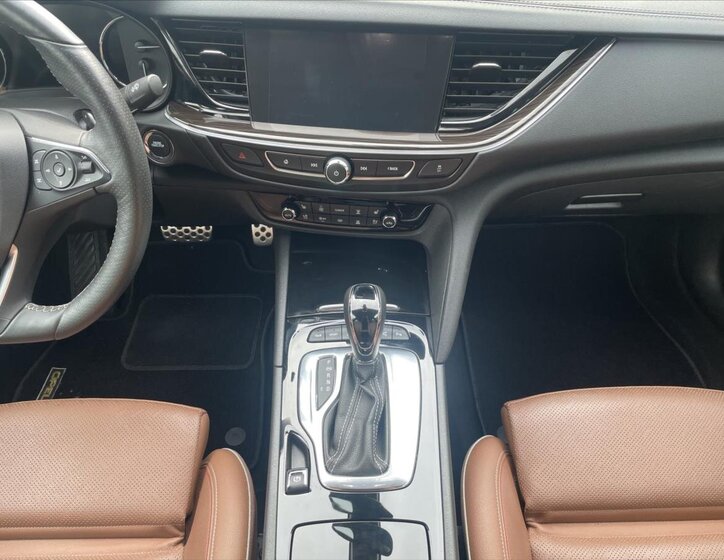 Opel Insignia Liftback 2,0 l 154 kw