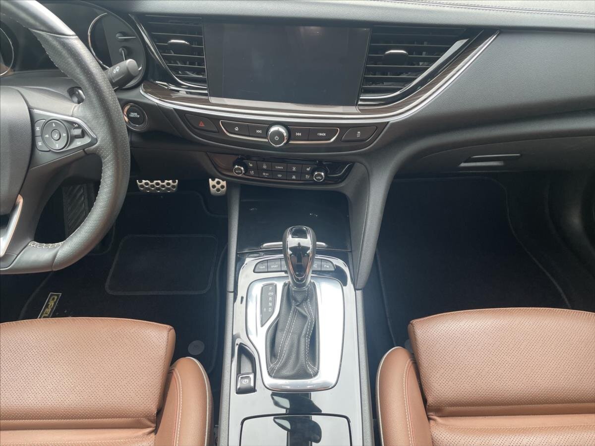 Opel Insignia Liftback 2,0 l 154 kw