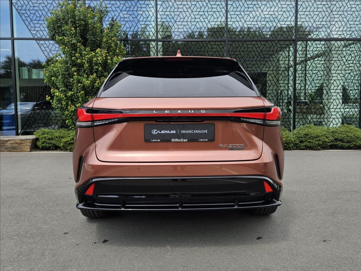 Lexus RX 500h SUV / Terénní 2,4 l 273 kw