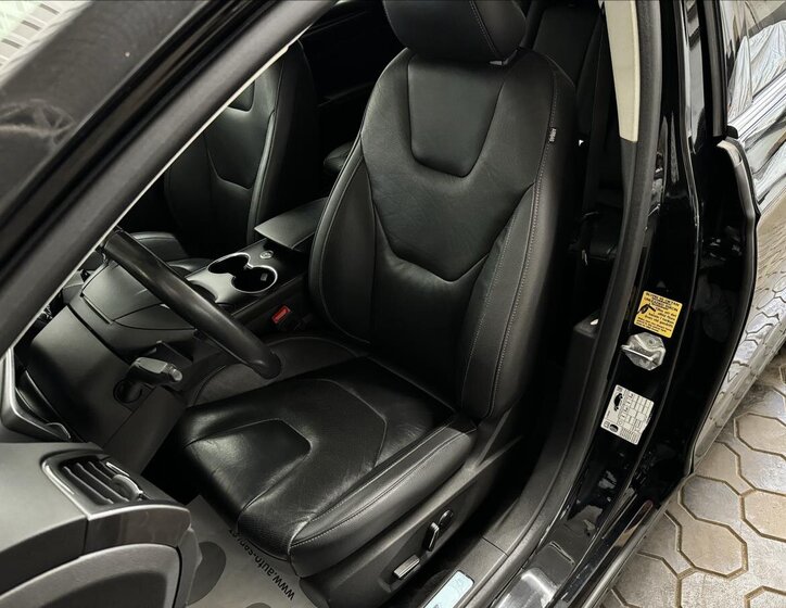 Ford Mondeo Kombi 1,5 l 121 kw