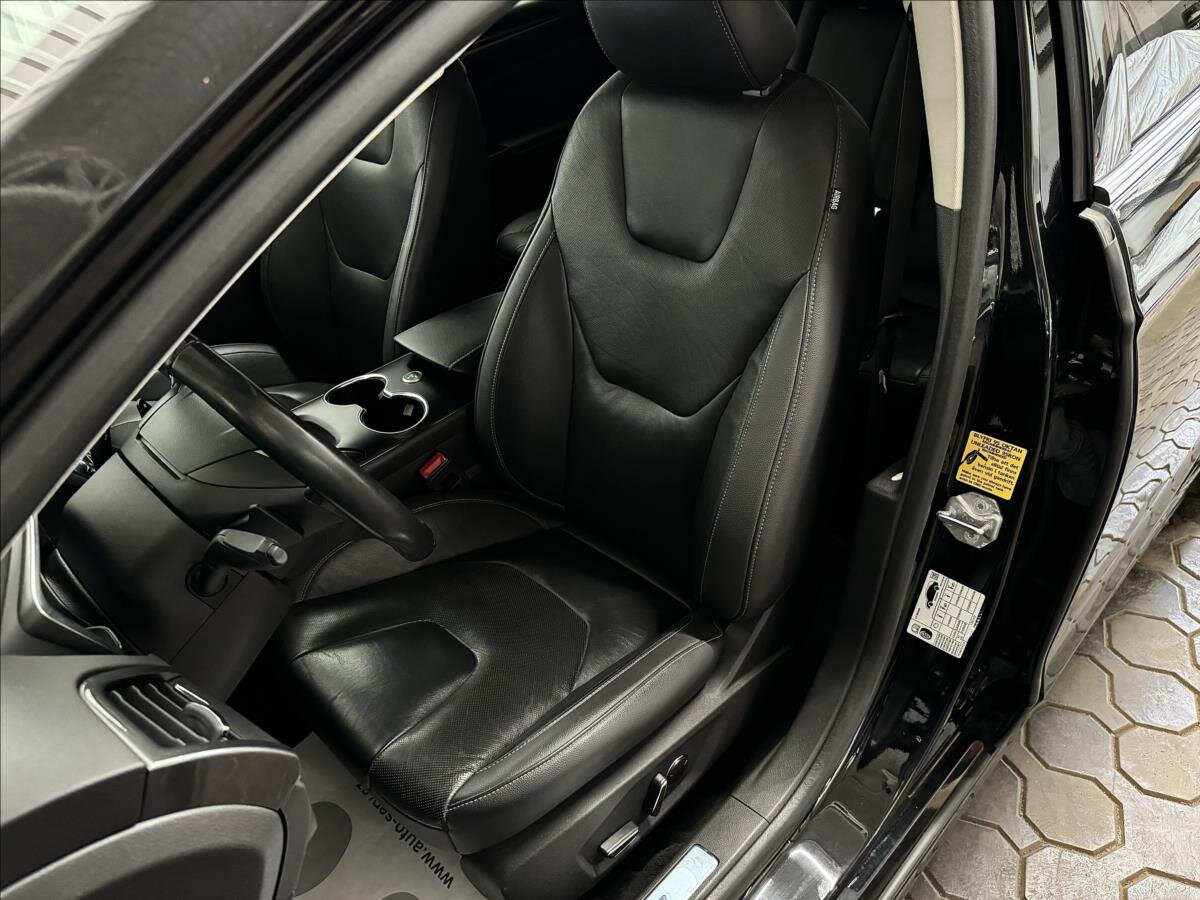 Ford Mondeo Kombi 1,5 l 121 kw