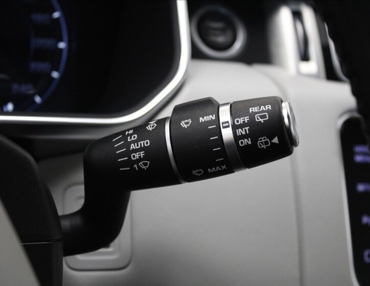 Land Rover Range Rover SUV / Terénní 3,0 l 190 kw