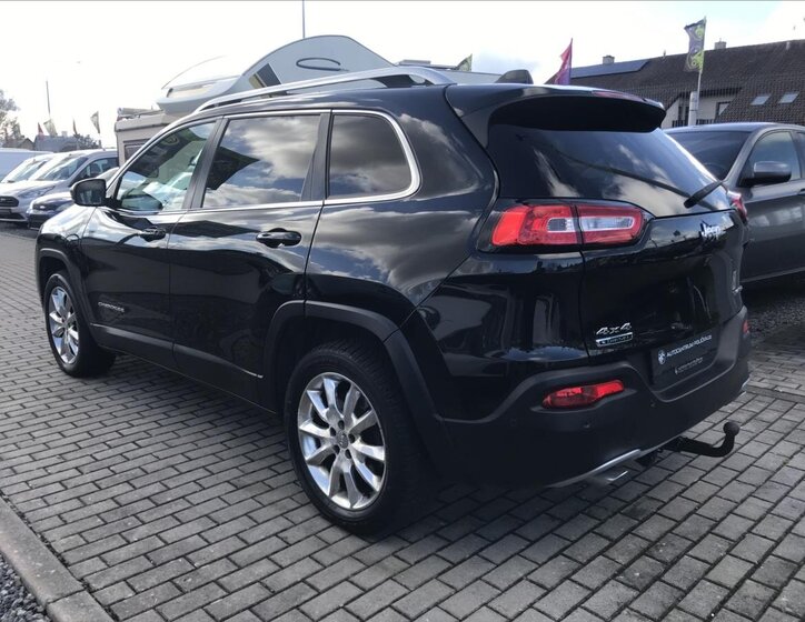 Jeep Cherokee Kombi 2,0 l 125 kw