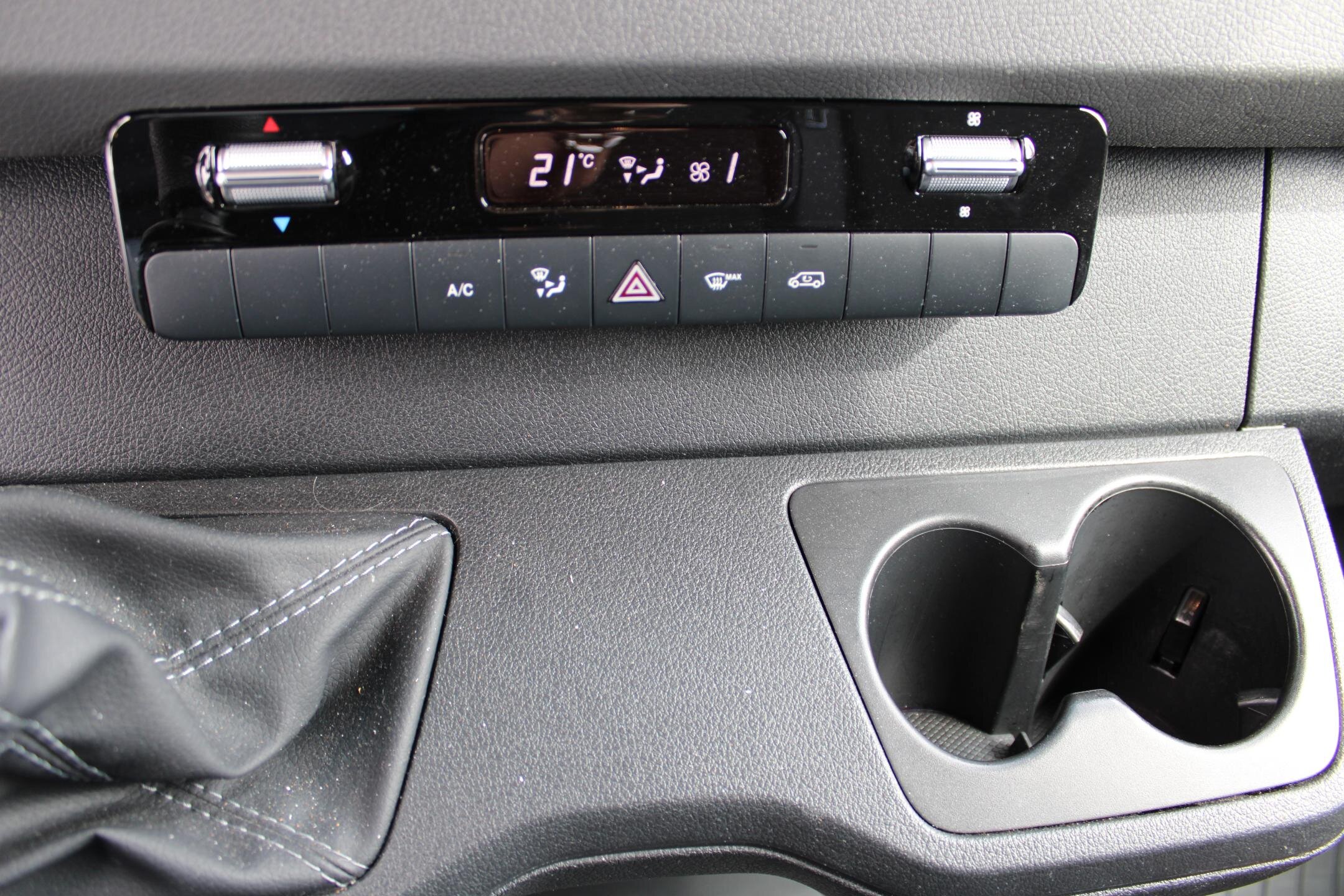 Mercedes-Benz Sprinter Užitková 2,1 l 120 kw