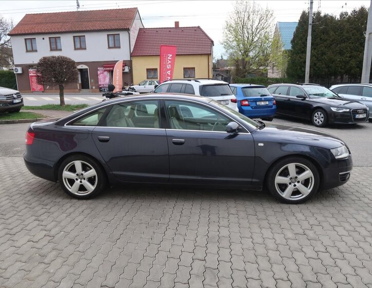 Audi A6 Sedan / Limuzína 3,0 l 165 kw