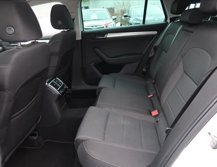 Škoda Superb Kombi 2,0 l 110 kw