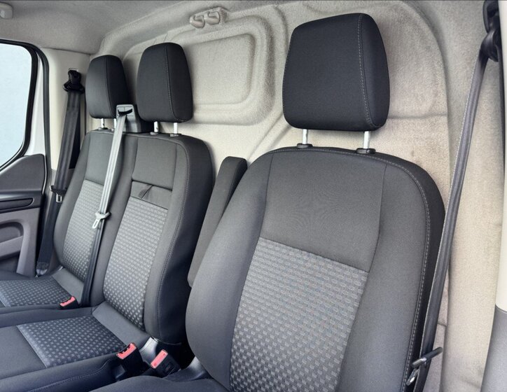 Ford Transit Custom Skříň 2,0 l 77 kw