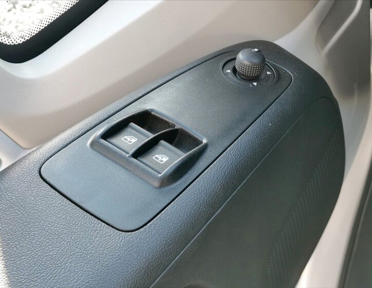 Opel Movano Skříň 2,2 l 103 kw