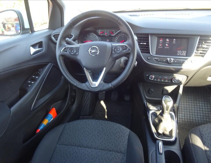 Opel Crossland X MPV 1,2 l 61 kw