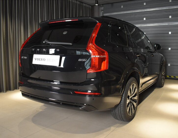Volvo XC90 4