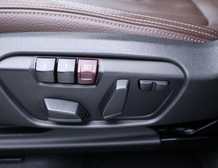 BMW X1 SUV / Terénní 2,0 l 140 kw