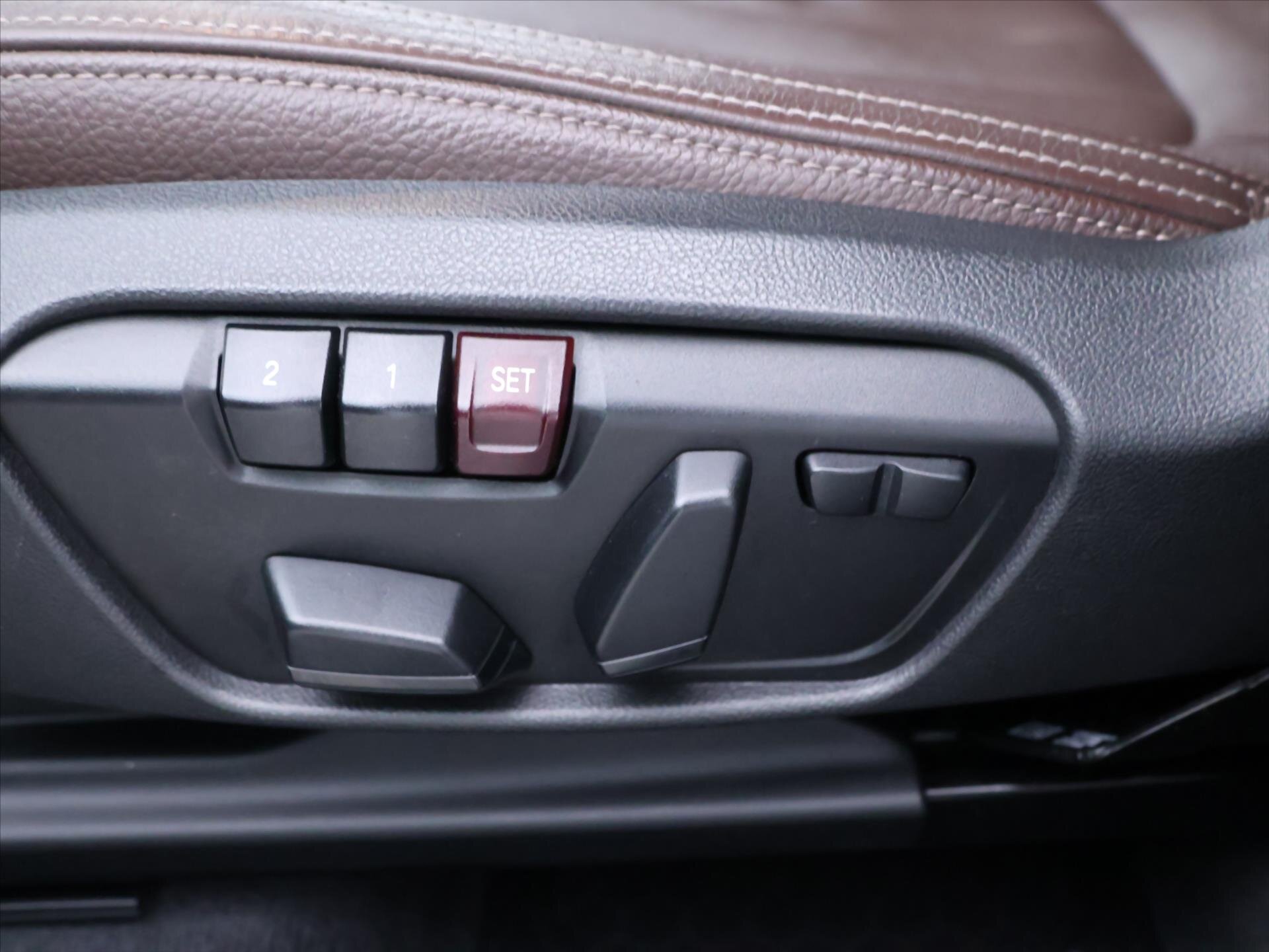 BMW X1 SUV / Terénní 2,0 l 140 kw