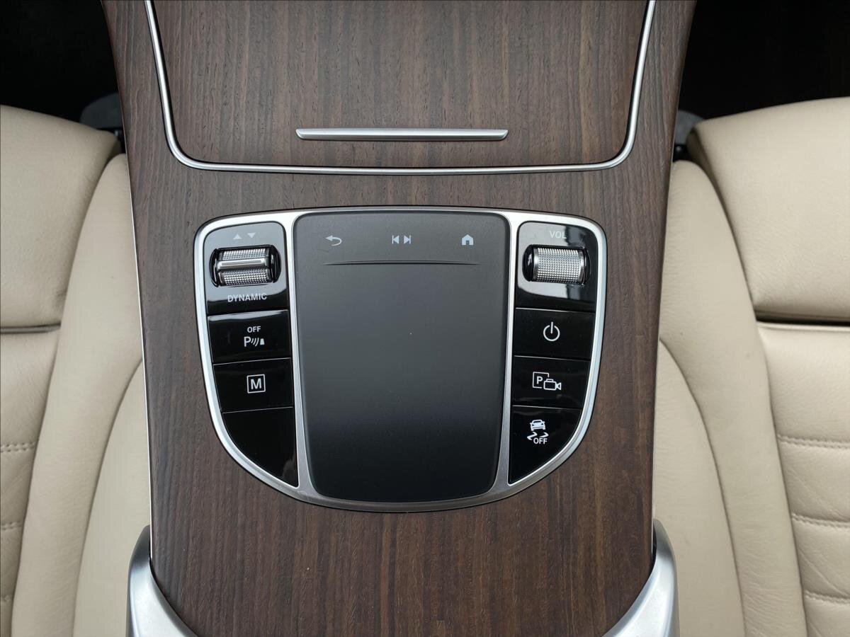 Mercedes-Benz GLC SUV 2,0 l 143 kw