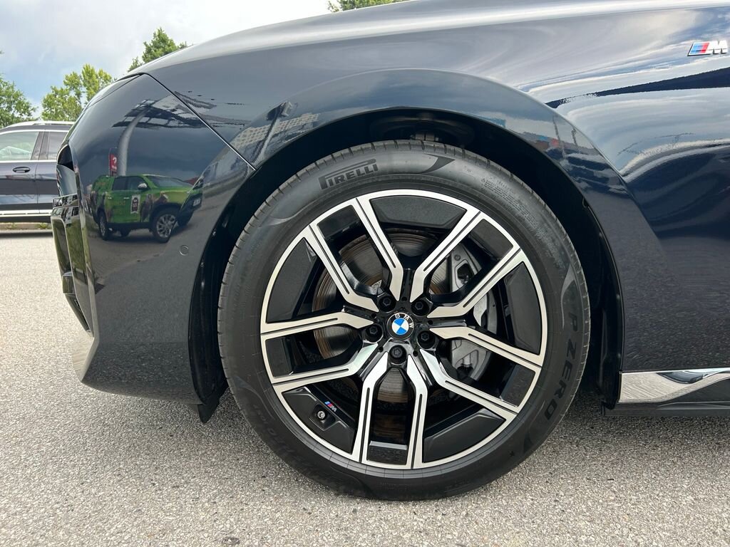 BMW i7 Sedan / Limuzína 0,0 400 kw