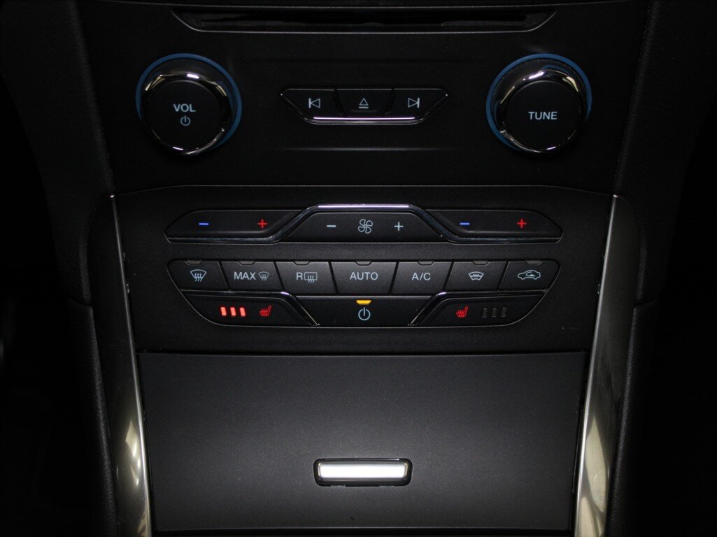 Ford S-MAX MPV 2,0 l 140 kw