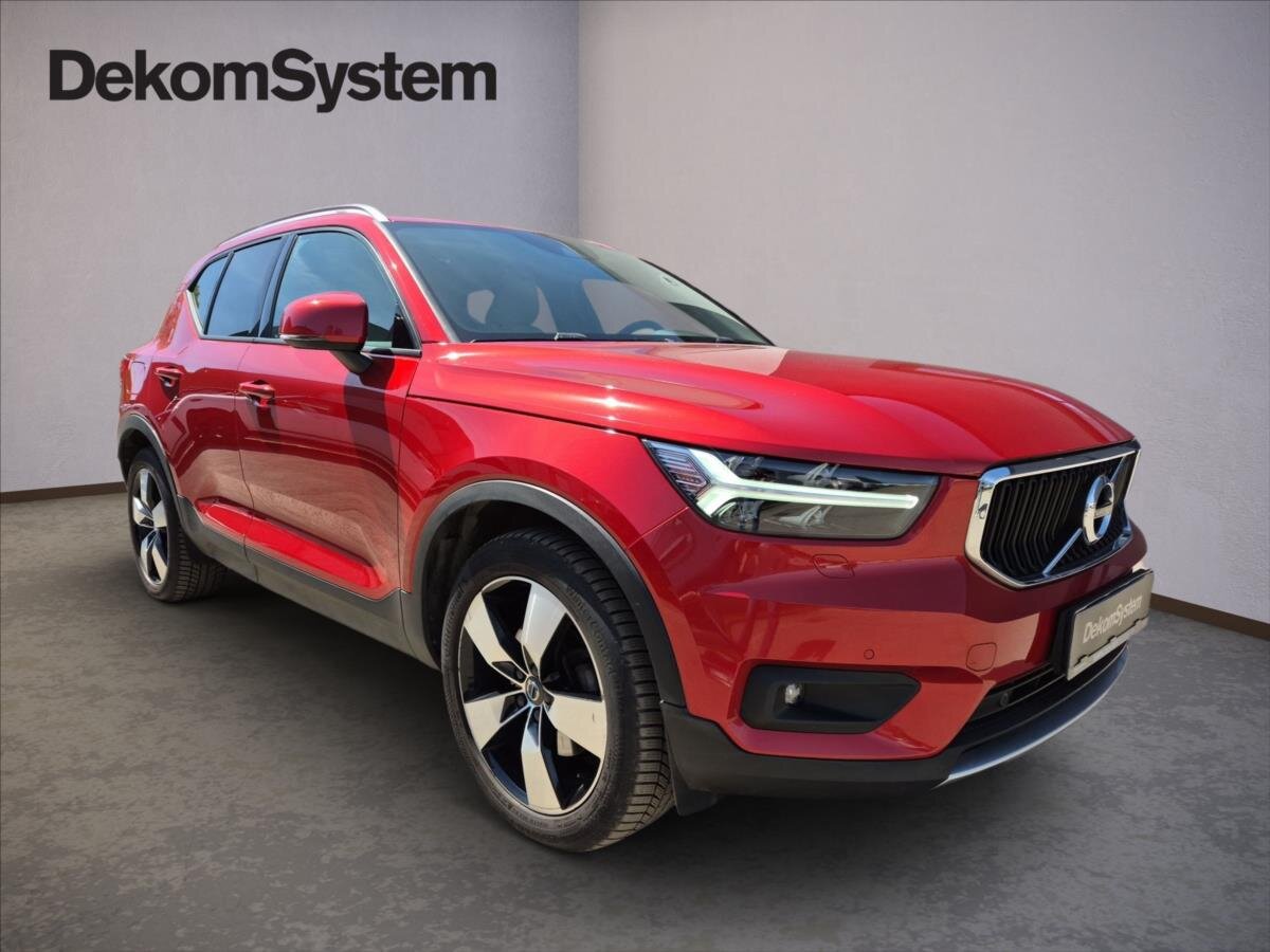 Volvo XC40 SUV / Terénní 2,0 l 145 kw