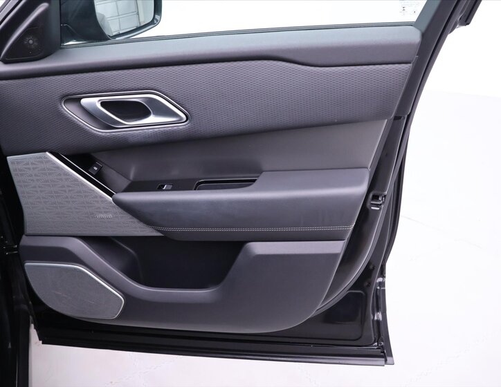 Land Rover Range Rover Velar SUV / Terénní 2,0 l 150 kw