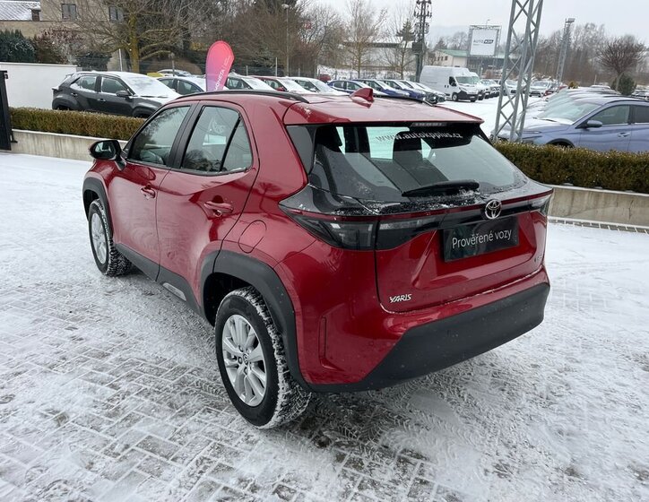 Toyota Yaris Cross SUV 1,5 l 68 kw