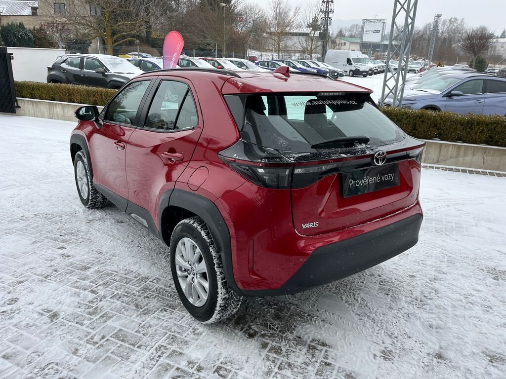 Toyota Yaris Cross SUV 1,5 l 68 kw