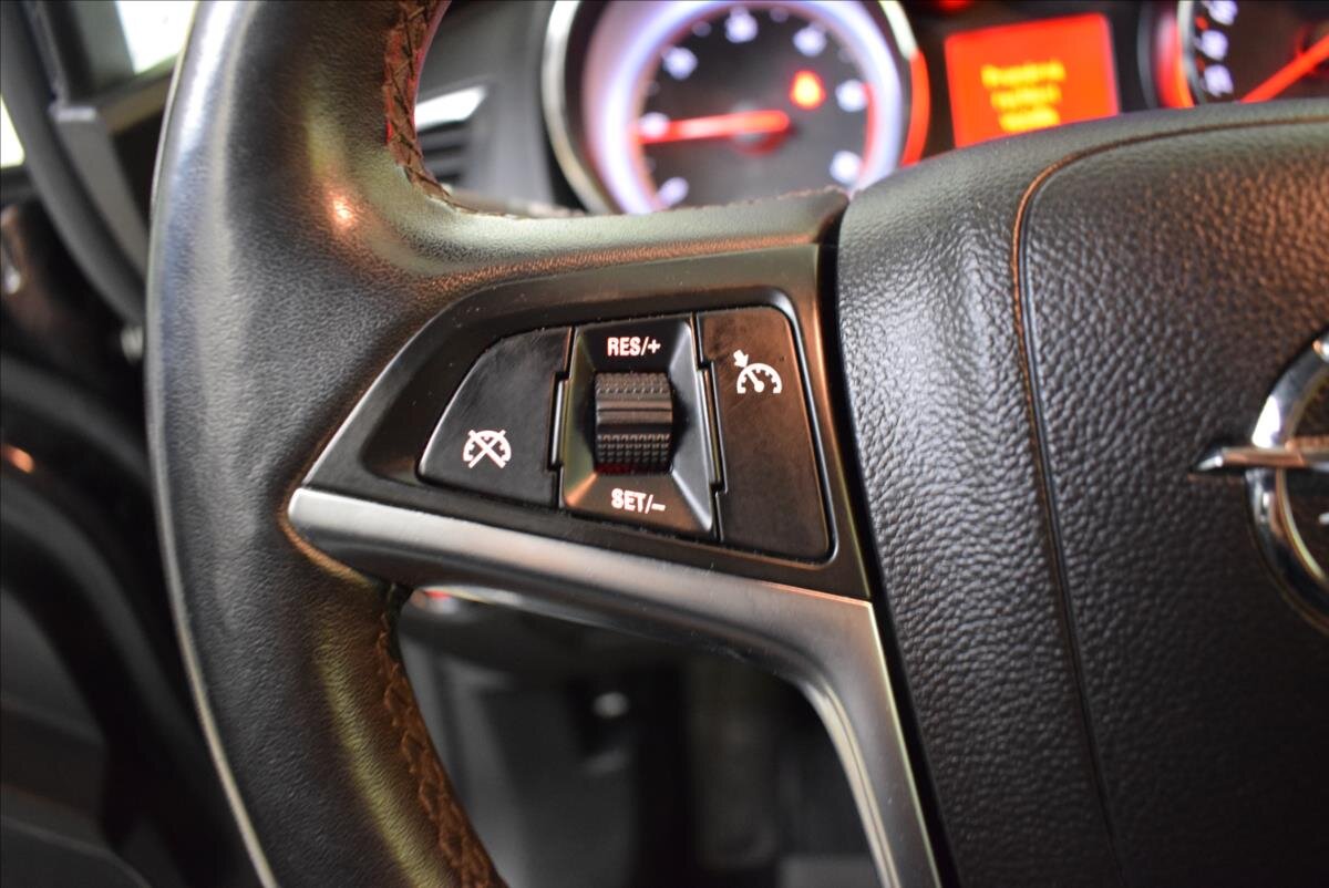 Opel Astra Kombi 2,0 l 121 kw