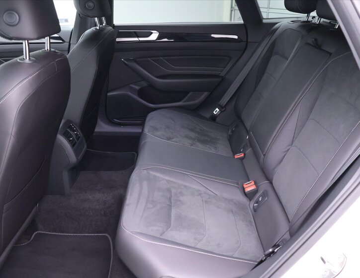 Volkswagen Arteon Kombi 2,0 l 140 kw