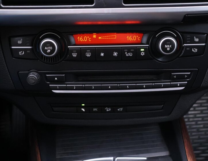 BMW X5 SUV 3,0 l 173 kw