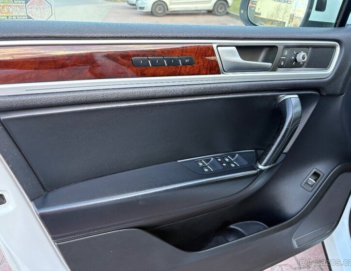 Volkswagen Touareg SUV / Terénní 0,0 193 kw