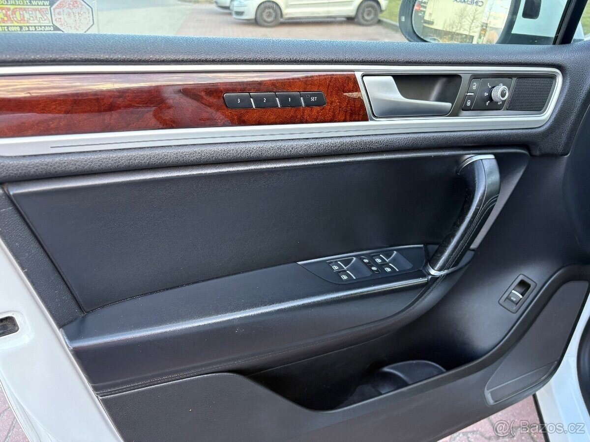 Volkswagen Touareg SUV / Terénní 0,0 193 kw