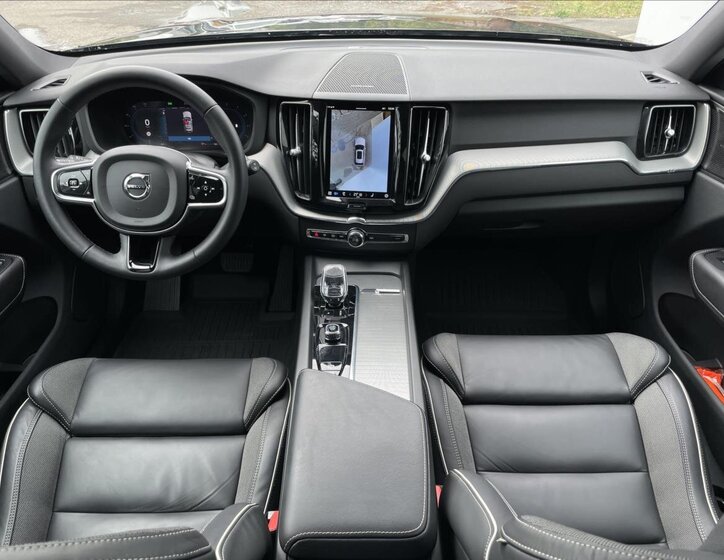 Volvo XC60 SUV / Terénní 2,0 l 173 kw