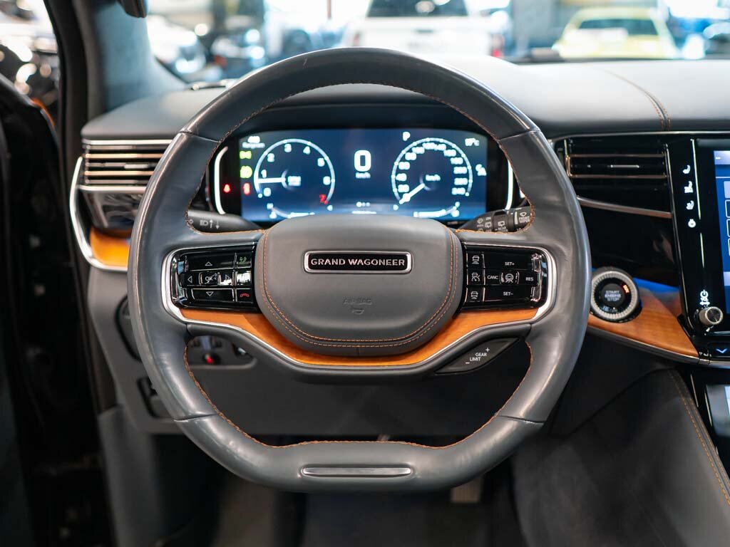 Jeep Grand Wagoneer SUV 6,4 l 351 kw