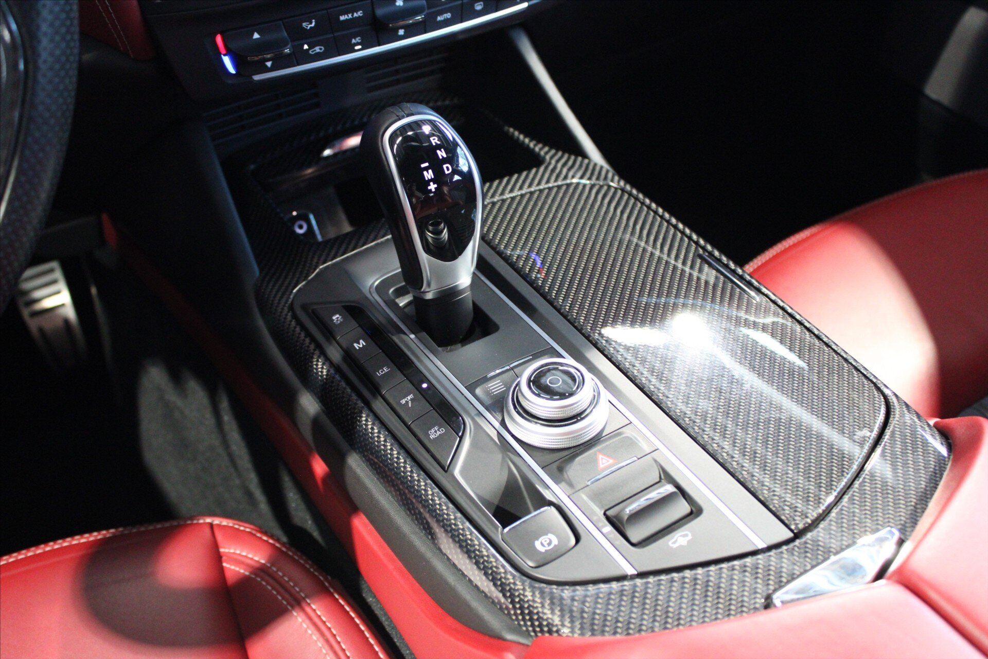 Maserati Levante SUV / Terénní 3,0 l 316 kw