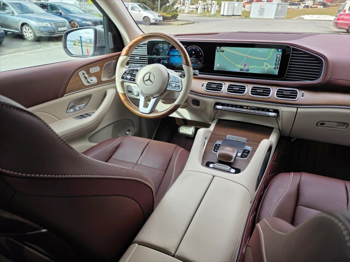 Mercedes-Benz GLS SUV 4,0 l 410 kw